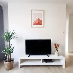  Appartement L'olivier - Moderne Et Chaleureux - Tram Et Parc